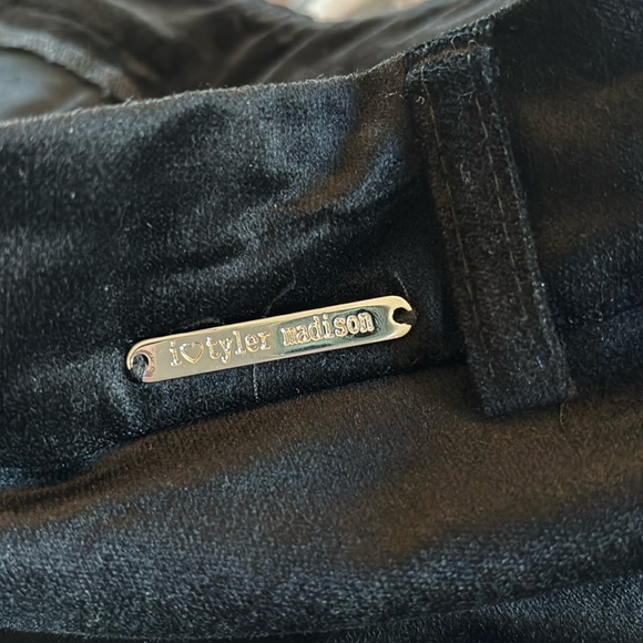 I Love Tyler Madison Women's Velour Texture Straight Leg Trousers Black Size Lg. - Picture 7 of 8